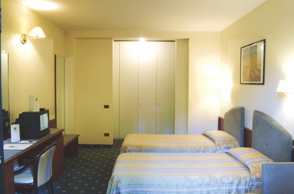 Hotel Falco D'Oro Tole Стая снимка